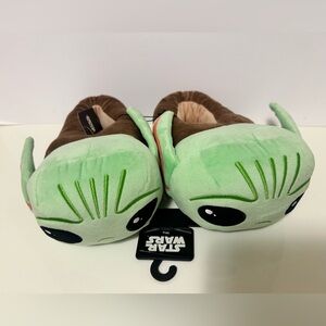 Star Wars Unisex Plush Slippers Medium The Mandalorian Child
Grogu Indoor